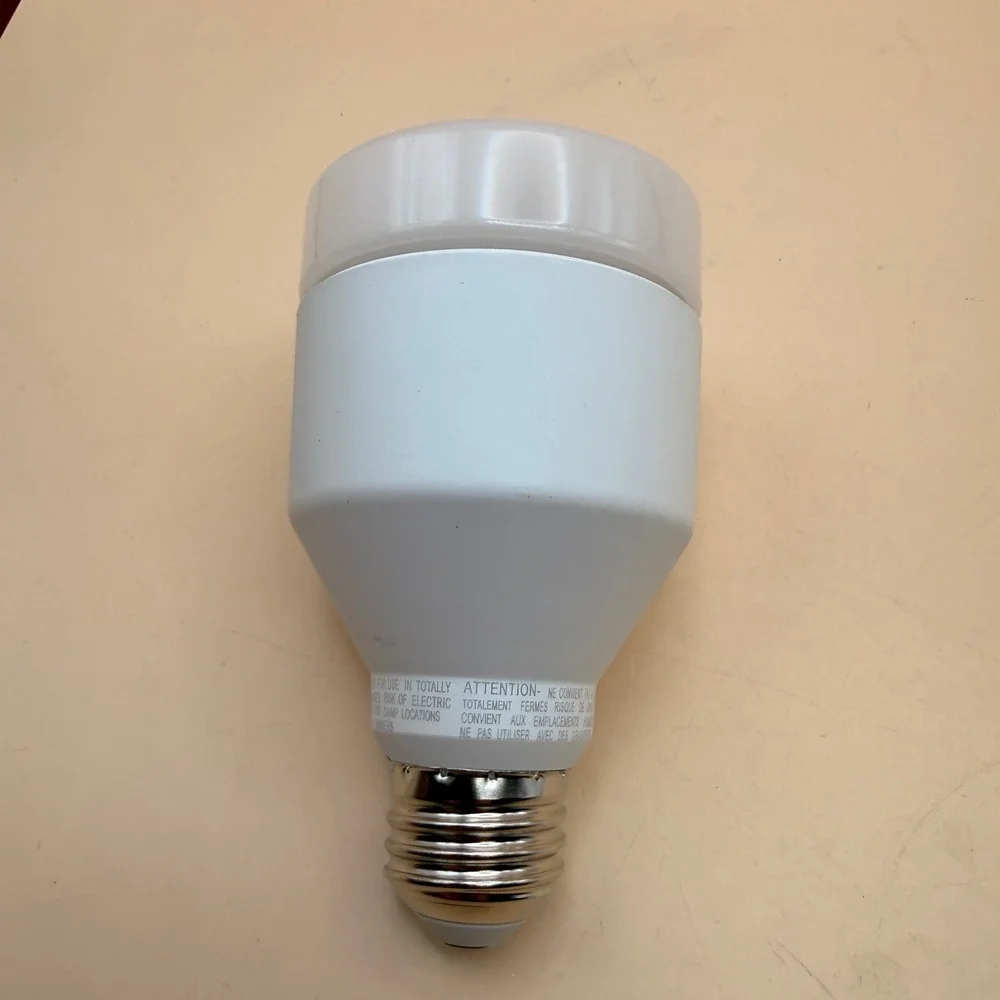 LIFX Color, A19 1100 lumens, Wi-Fi Smart LED Light‎ Bulb, Billions of Colors and